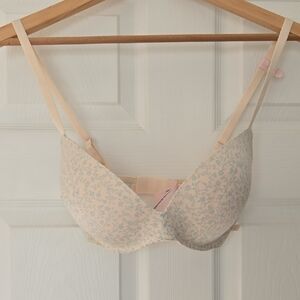 NWT Victoria's Secret Push Up Floral Print Bra in Cream and Blue 34D